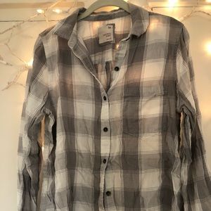 Gray & white checker flannel 🤠